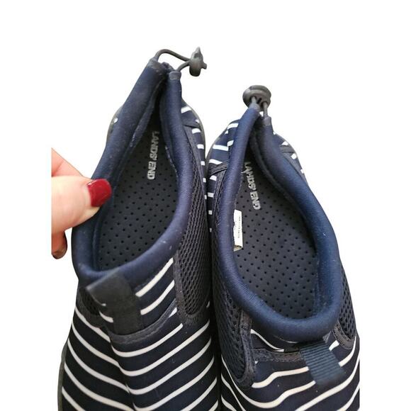 Lands end Classic slip on water shoes sz 9 navy blue white stripes - Picture 4 of 5